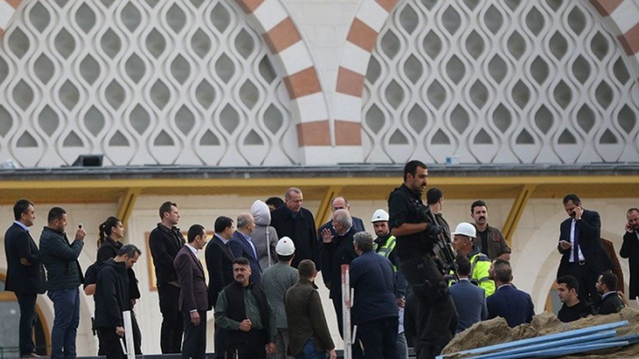 Cumhurbaşkanı Erdoğan Çamlıca Camii'nde incelemelerde bulundu