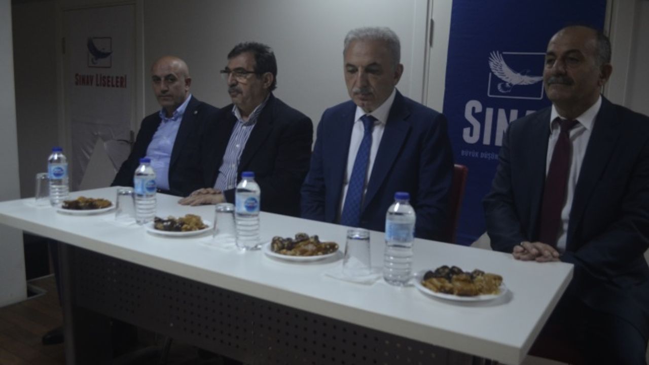 Sabri Şenel Yol Arkadaşı Olan Cumhur İttifakı Ümraniye Belediyesi Meclis Üyesi Adayı Recep Tüylüoğlu'na Tam Destek