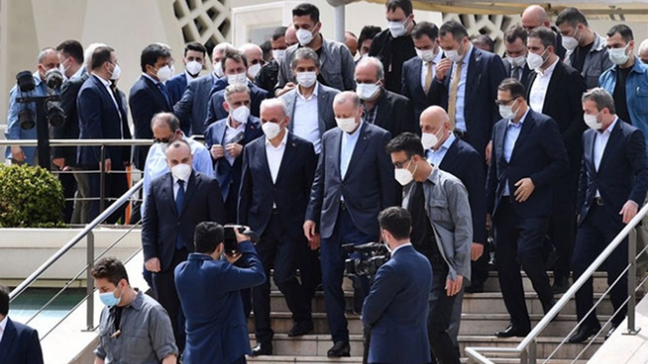 İsmet Yıldırım'ın babası son yolculuğuna uğurlandı