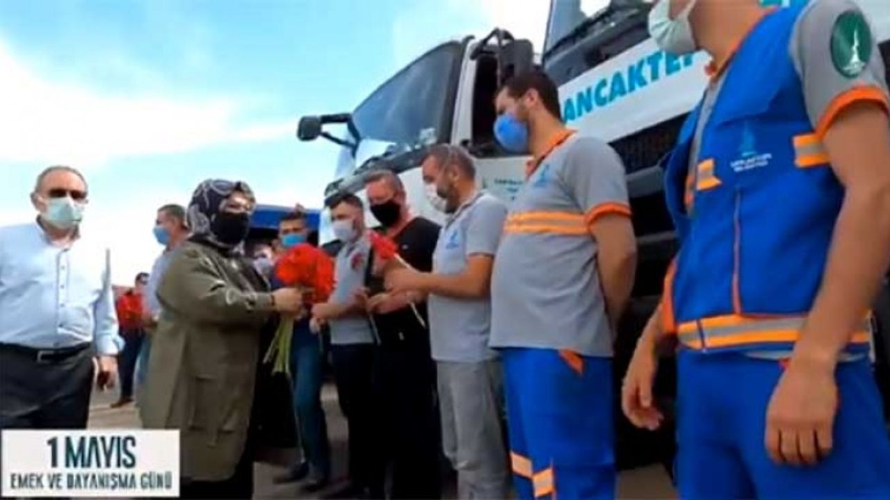 Şeyma Döğücü, belediye işçilerinin bayramını kutladı