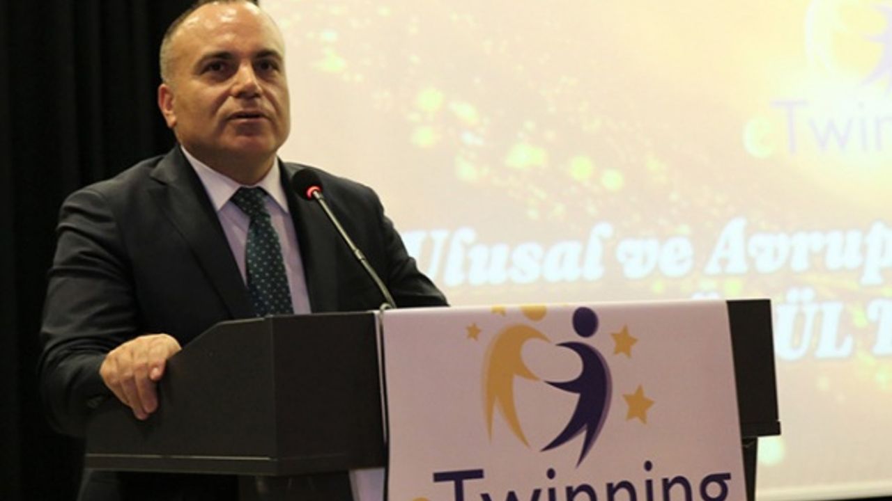 Ümraniye kaymakamı Cengiz Ünsal “eTwinning Kalite Etiketi” Ödül Töreni’ne Katıldı