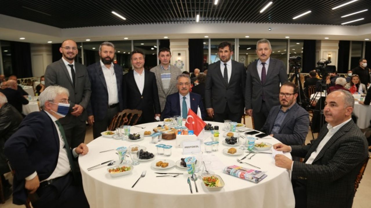 Rize Dernekler ve Vakıflar Birliği Vakfı (RİDEVA) Yoğun Gündemle İstanbul da Toplandı