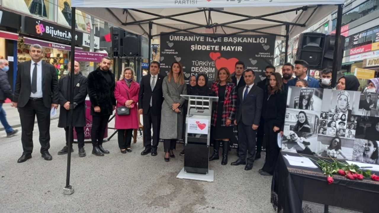 TDP Ümraniye İlçe Başkanı Hatice Urgun, Kadına Yönelik Şiddete Hayır Demek İçin Meydanlarda