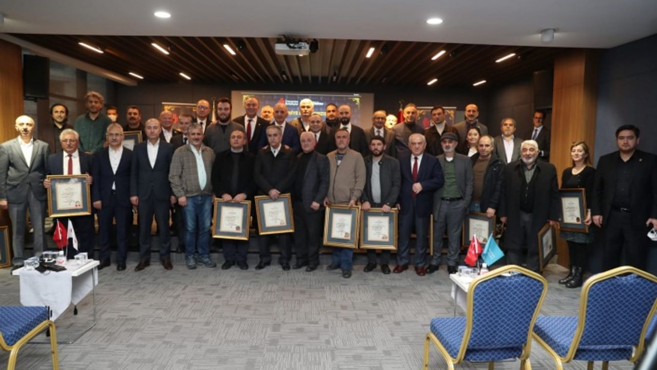 Ümraniye Belediyesinden Emektar Esnafa Hizmet Beratı Verilmeye Devam Ediyor
