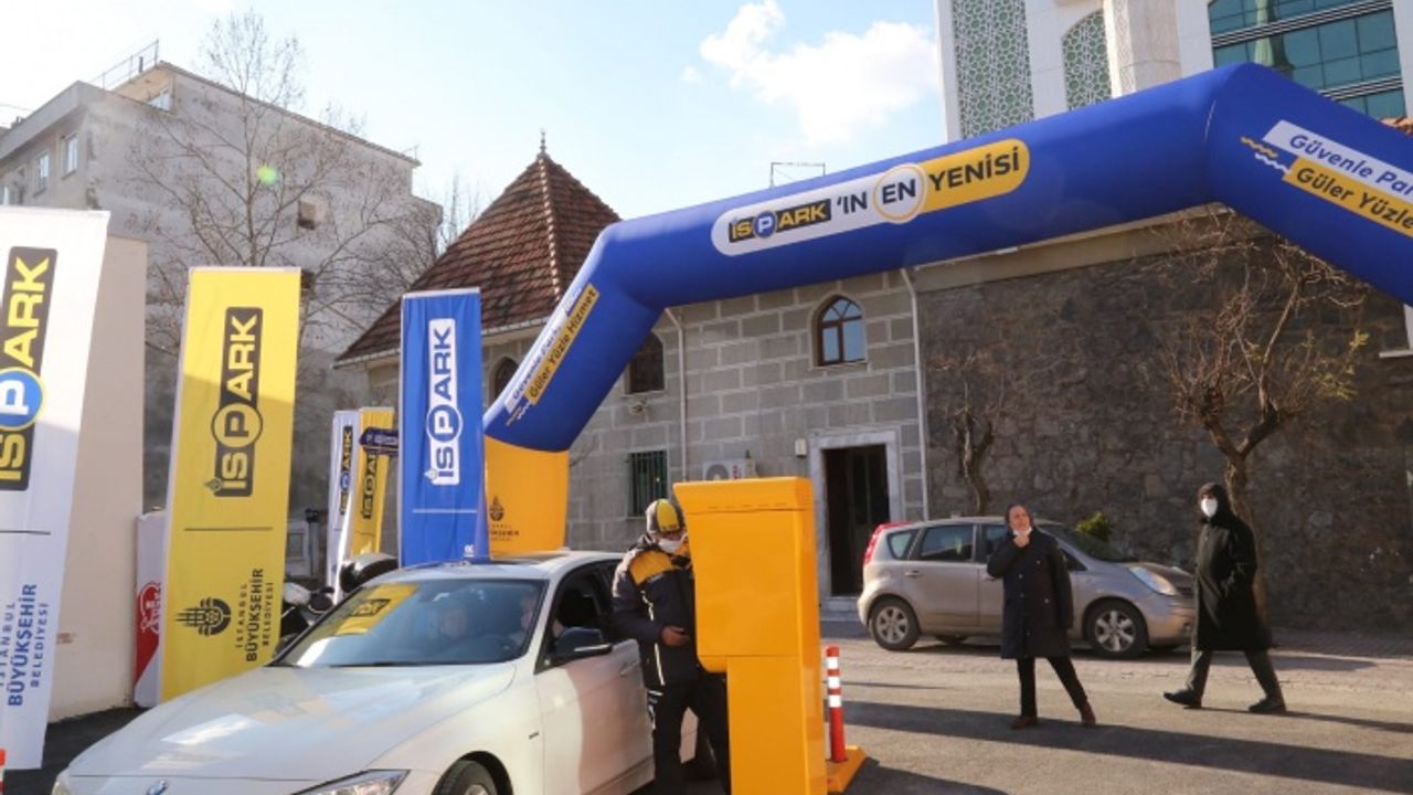 Ümraniye Zemin Altı Otoparkı Hizmete Açıldı  