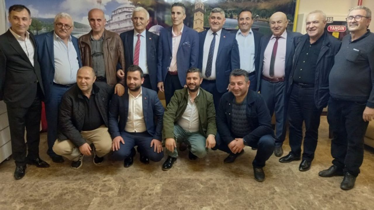 İstanbul’da Yaşayan Yozgat Sarıkayalılar İftar Yemeğinde Buluştu