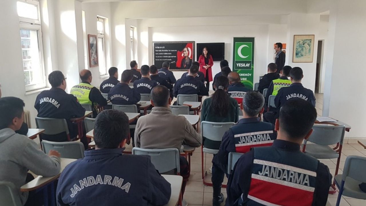 Yeşilay Cemiyeti Çekmeköy Şubesinden Bağımlılıkla Mücadele Yetişkin Eğitim Programı