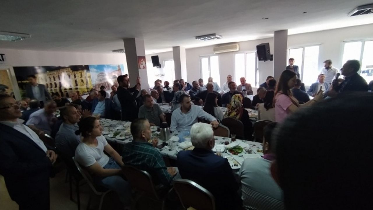 Yozgat Merkez Kültür ve Dayanışma Derneğinden Vefa Kahvaltı Programı