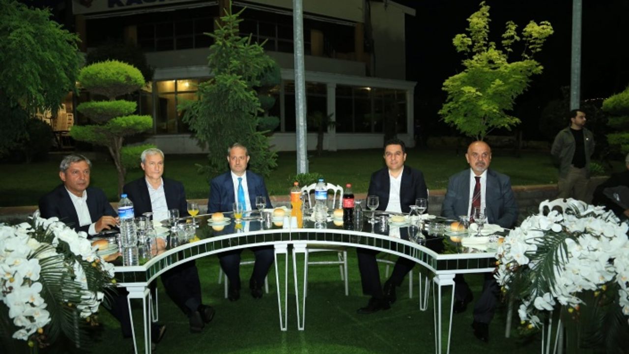 Sağlık Çalışanları ve İş İnsanları Daha Kaliteli Sağlık İçin Toplandı