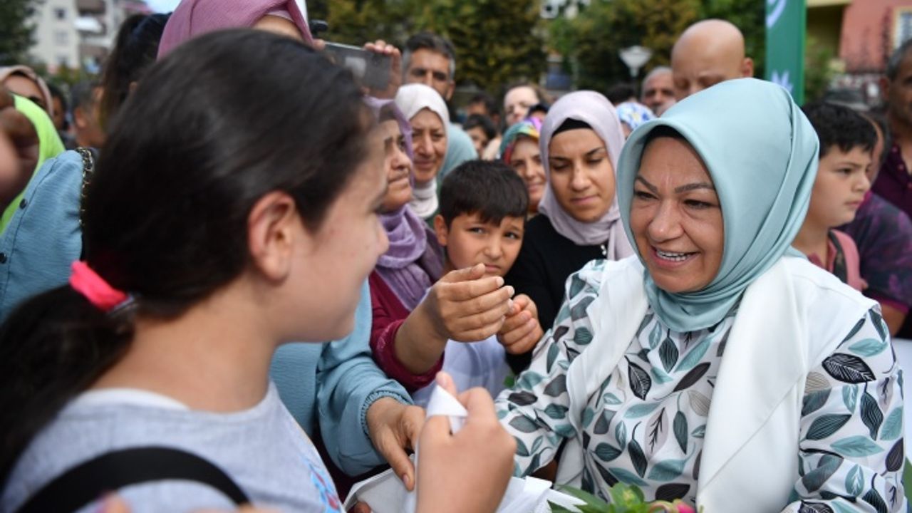 “Yeşil Balkonlar” ile Sancaktepe çiçek açıyor