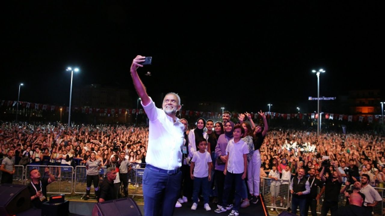Çekmeköy’de On binlerce Genç Konserlerle Coştu
