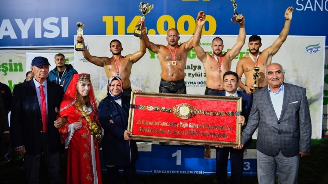 Geleneksel Sancaktepe Yağlı Güreşleri'nde Başpehlivanlığı Serhat Balcı Kazandı