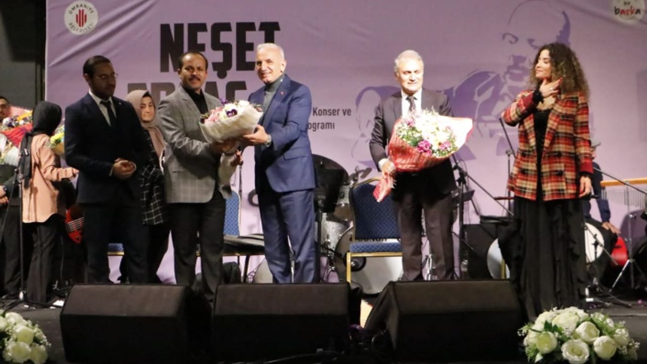 ÜMRANİYE BELEDİYESİ'NDEN NEŞET ERTAŞ'I ANMA GECESİ
