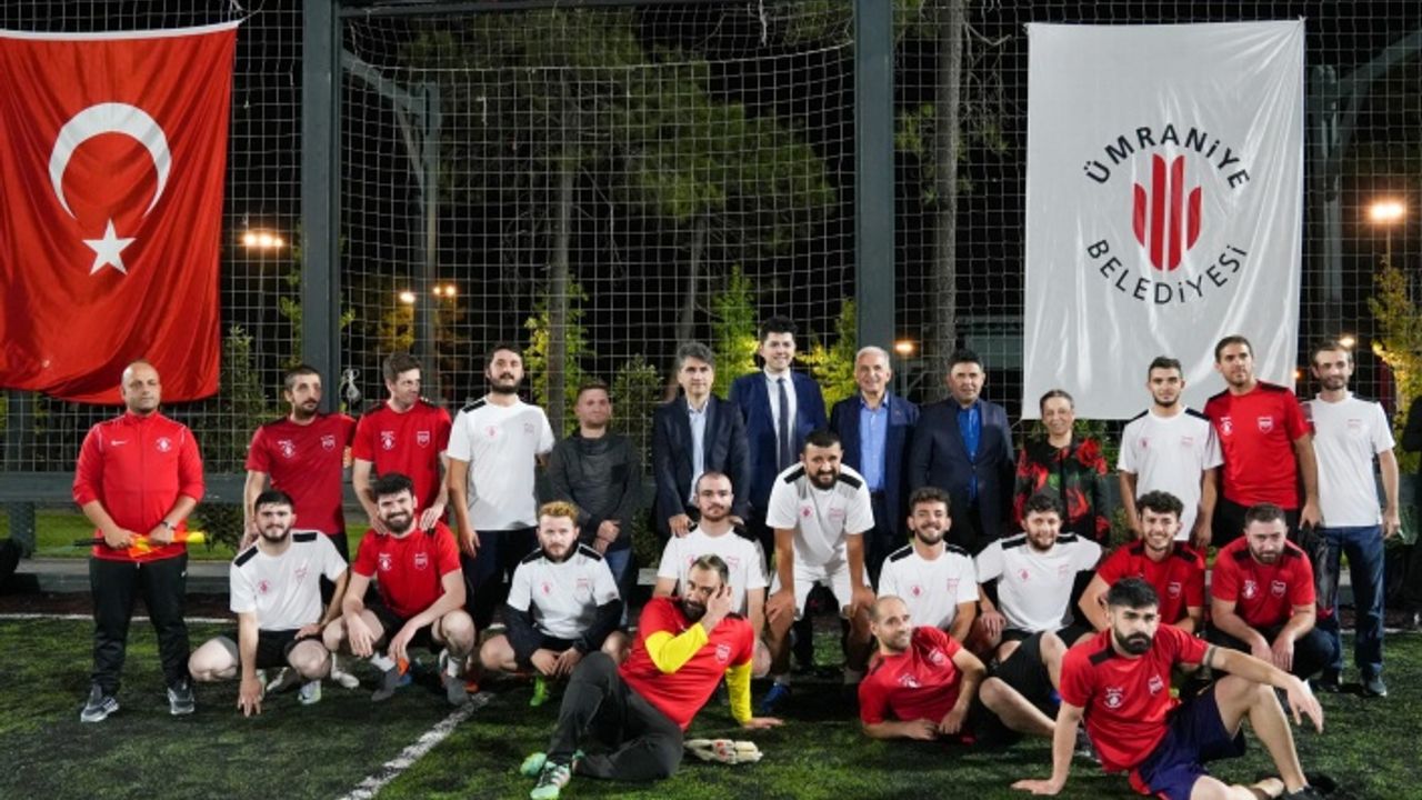 ÜMRANİYE’DE İŞİTME ENGELLİLER FUTBOL MÜSABAKASINDA KAZANAN SEVGİ OLDU