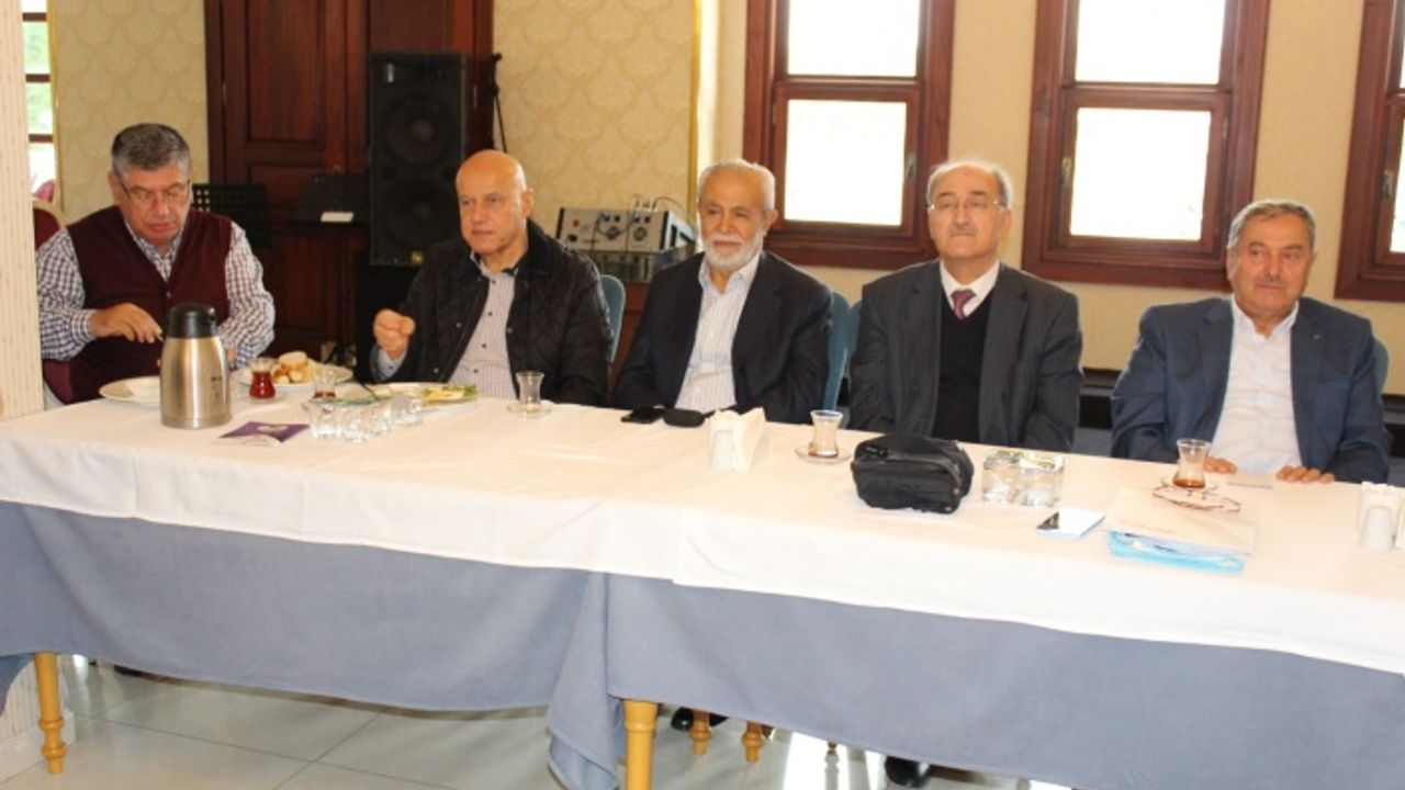 MERKEZİ ANKARA’DA FAALİYET GÖSTEREN ANADOLU VAKFI İSTANBUL’DA TOPLANDI