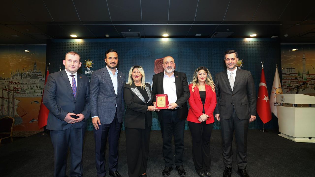 AK Parti İstanbul’dan Muhtarlar Gününe Özel Buluşma