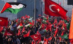 Filistin’e Destek İçin 520 Bin Kişi Galata Köprüsü’nde Buluştu