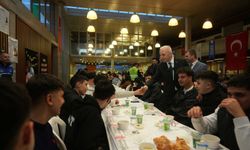 Ümraniye’de 20 Bin Öğrenciye İftar Sofrası Kuruluyor