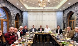 AK Parti Ataşehir İlçe Teşkilatı İftar Yemeğinde Basın Mensuplarıyla Buluştu