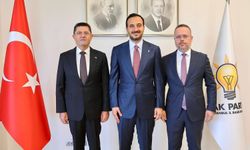 AK Parti’ye Katılan Belediye Başkanlarından İstanbul İl Başkanlığı’na Ziyaret