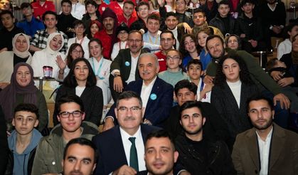 ÜMRANİYELİ GENÇLER GENÇLİK VE SPOR BAKANI MEHMET MUHARREM KASAPOĞLU’NU AĞIRLADI