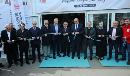 ÇEKMEKÖY BELEDİYESİ 4. KİTAP FUARI KAPILARINI AÇTI