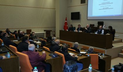 ÇEKMEKÖY BELEDİYESİ SİTE YÖNETİCİLERİYLE KENTSEL DÖNÜŞÜM TOPLANTISI DÜZENLEDİ