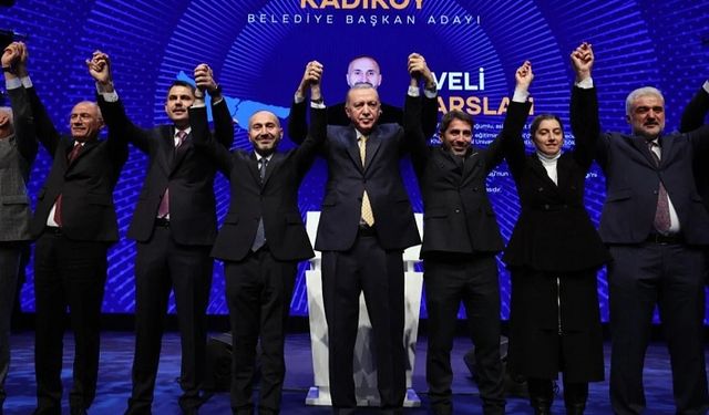 AK Parti'nin Kadıköy belediye başkan adayı Veli Arslan, çalışmalara başladı...