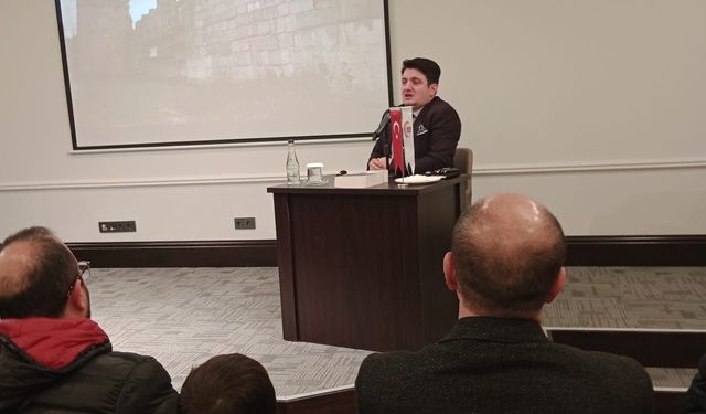 UKİD Sarı Saltuk Kültür Merkezi’nde Türk Askeri Kültürü Konulu Konferans Düzenlendi