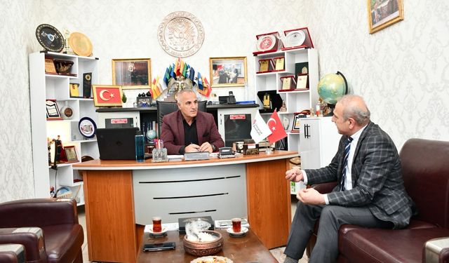 Erdal Yavuz sordu Hak ve kardeşlik hareketi lideri Prof.Dr.Naki Hoca cevapladı