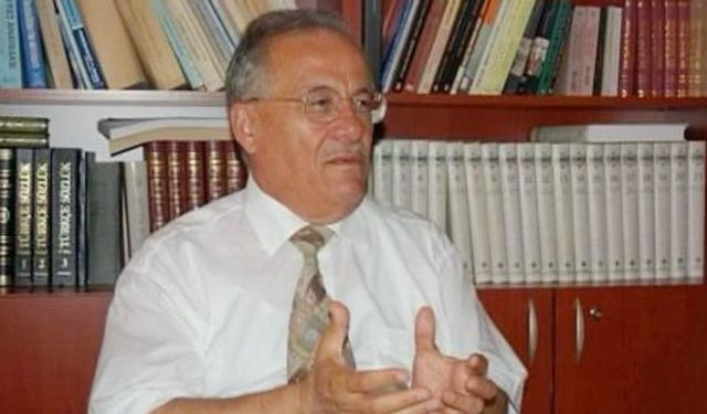 Namık Ayhan’dan babası Halis Ayhan Hocaefendi için taziye mesajı