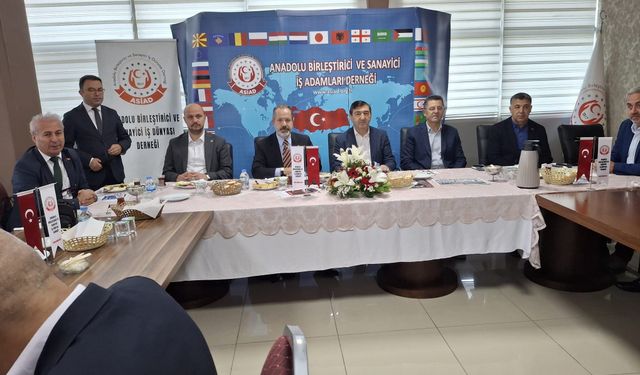Altın, Borsa ve Yatırım Uyarıları: İslam Memiş Çekmeköy’de İş Dünyasına Seslendi
