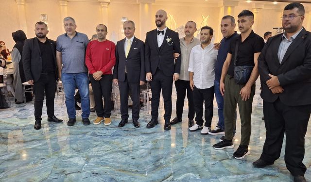 Ümraniye Müftüsü Alperen ve Şeyda Çiftinin Nikahını Kıydı