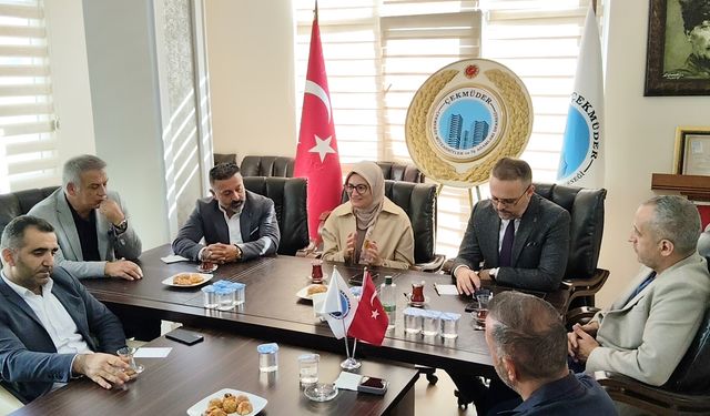 AK Parti’den ÇEKMÜDER’e “Türkiye Yüzyılı” Ziyareti