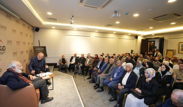 Prof. Dr. Sadettin Ökten, Ukid’de “şehir kurucu ilkeler”i anlattı