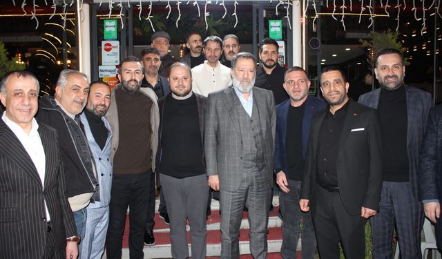 Ataşehir’de iş, siyaset ve sanat dünyası Metin Kale’nin iftar sofrasında buluştu