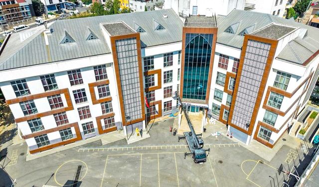 Ümraniye Belediyesinden Okullara Yaz Mesaisi