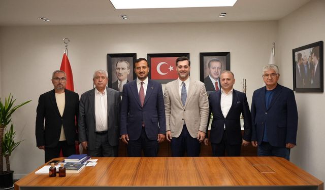 Üsküdar’da Siyasi Dengeler Değişiyor: CHP’den İstifa Eden 4 Meclis Üyesi AK Parti’ye Katıldı