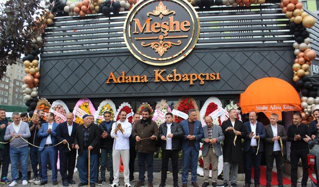 Şerifali’de Görkemli Açılış! Meşhe Adana Kebapçısı’na Yoğun İlgi! Alican Usta’dan “Ya Allah, Bismillah” Diyerek İlk Adım