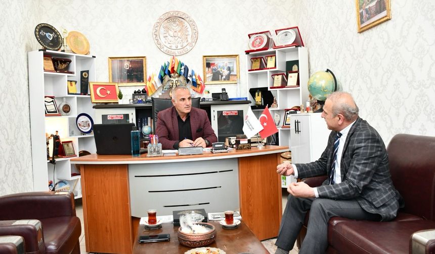 Erdal Yavuz sordu Hak ve kardeşlik hareketi lideri Prof.Dr.Naki Hoca cevapladı