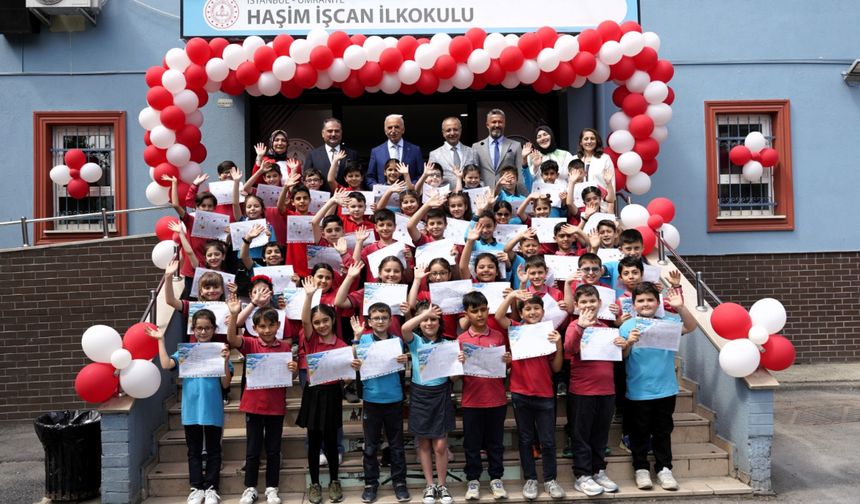 Kaymakam Yüksel Çelik’ten Öğrencilere Karne Sürprizi