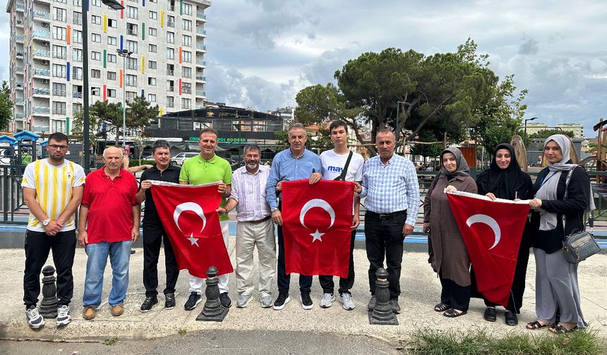Ümraniye’de Bayrak Seferberliği