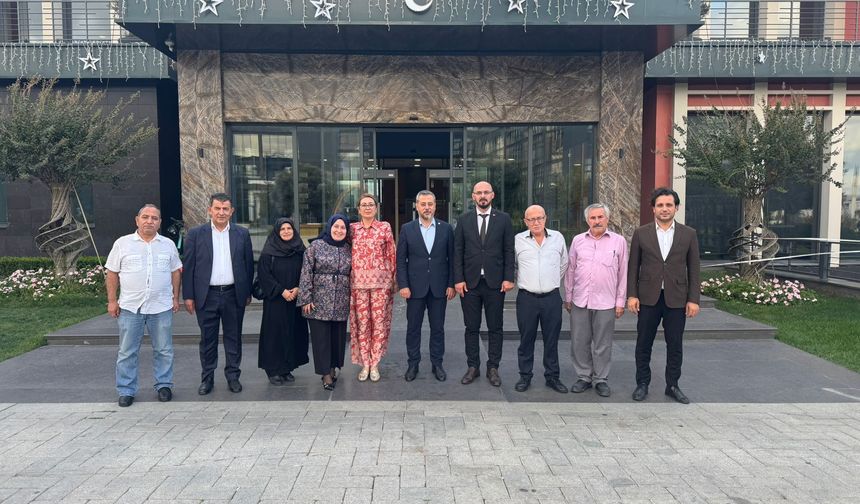 AK Parti Ümraniye’den “Türkiye Yüzyılı Buluşmaları” kapsamında saha çalışması