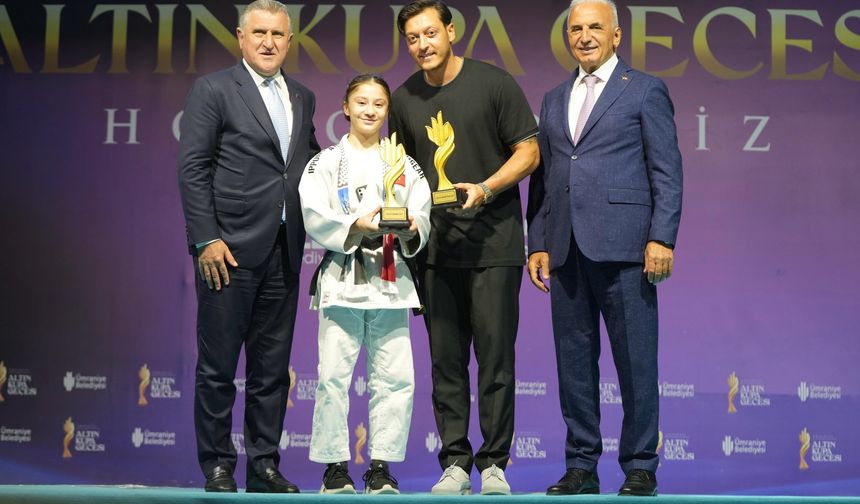Ümraniye’de Altın Kupa Gecesi