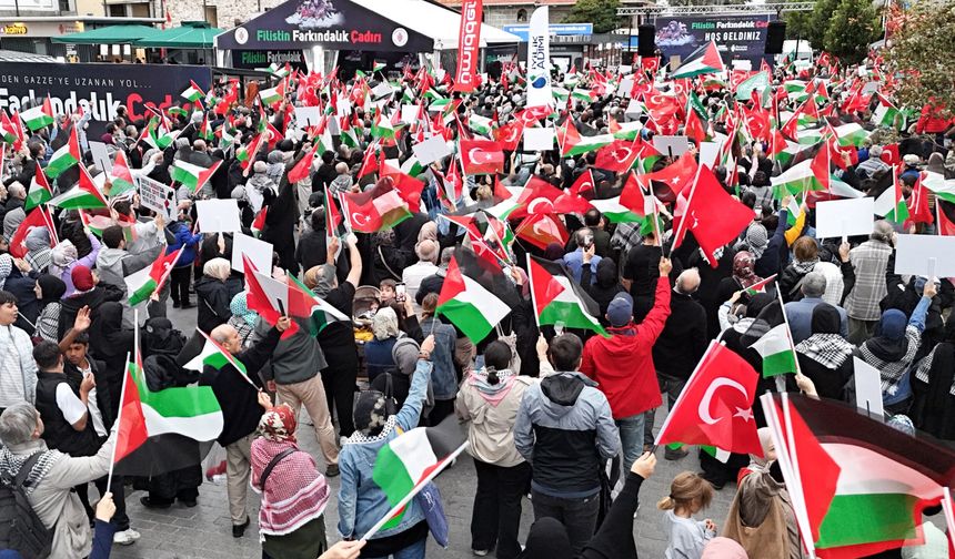 Ümraniye Özgürlük İçin Yürüdü, On Binler Tek Yürek Oldu
