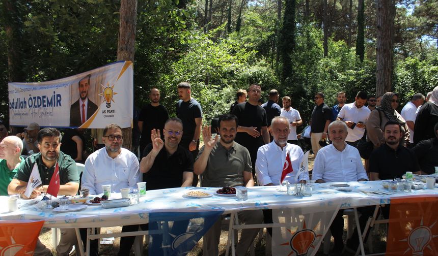 AK Parti Çekmeköy Teşkilatı Taşdelen'de Bir Araya Geldi