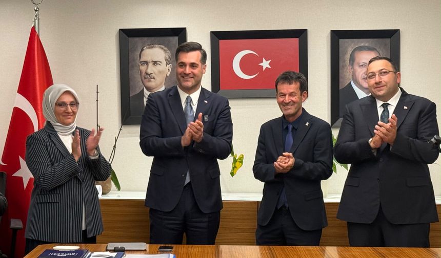 Üsküdar’da Elvan Doğan AK Parti Saflarına Katıldı