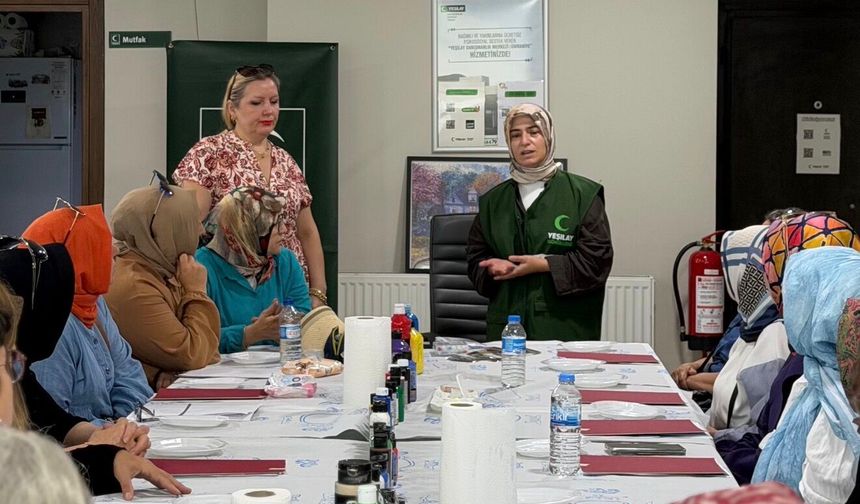 Ümraniye Yeşilay’dan Bağımlılıkla Mücadelede Sanat Atölyesi