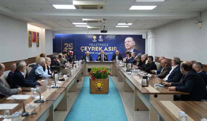 AK Parti Ümraniye İlçe Başkanlığı’nda Muhtarlar Günü Buluşması