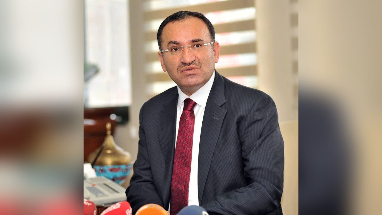 Vefa Zor Günlerde Belli Olur: Türk Siyasetinin Önemli İsmi Bekir Bozdağ’a Geçmiş Olsun